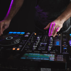 djs-1.jpg Djs